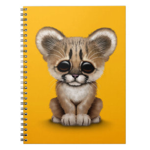 Carnet Puma mignon CUB de bébé sur le jaune