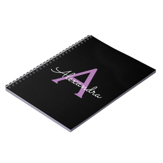 Carnet Purple Black Script Girl Nom du monogramme (Côté gauche)