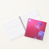 Carnet Quirky Jellyfish in the Pink Water (Intérieur)