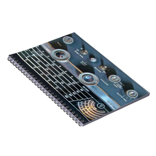 Carnet radio vintage à ondes courtes (Côté Droit)