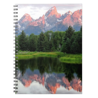 Carnet Réflexions grandes de Teton au-dessus de l'étang
