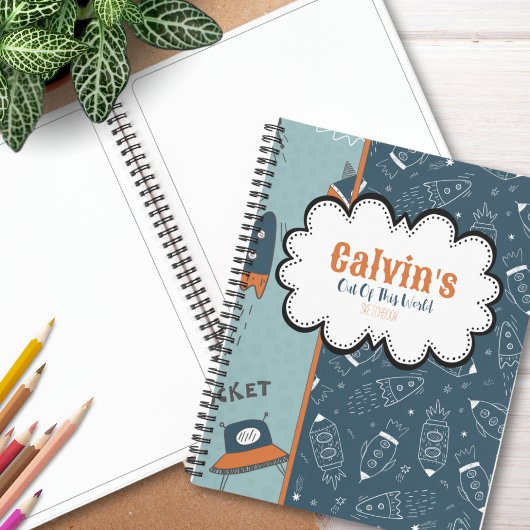 Carnet Roquettes de Doodle dans l'espace bleu Motif Nom c