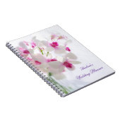 Carnet rose blanc de wedding planner d'orchidées (Côté Droit)