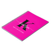 Carnet Rose Chaude Monogramme Noir (Côté gauche)