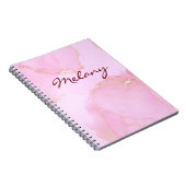 Carnet Rose et violet avec ordinateur portable de nom (Côté Droit)