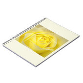 Carnet Rose jaune en gros plan (Côté gauche)