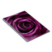 Carnet Rose Violette Élégante En Gros Plan (Côté Droit)