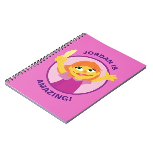 Carnet Rue Sésame | Julia Holding Feather (Côté gauche)