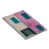 CARNET SCONCE EXTÉRIEURE NOIRE SUR MUR PEINT ROSE (Côté Droit)