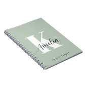 Carnet Script moderne Monogramme Sage Vert (Côté Droit)