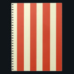 Carnet spiral rétro grand haut rayé<br><div class="desc">Allez, les gars ! Montez jusqu'au Carnet extraordinaire Retro Big Top Striped Spiral. Oui, venez tous ! Cette motif classique présente de larges rayures rouges et crème qui rappellent une grande tente de cirque. Ce design s'associe à merveille à la gamme de produits Circus Vintage de StrangeLittleOnion. Comme le cirque...</div>