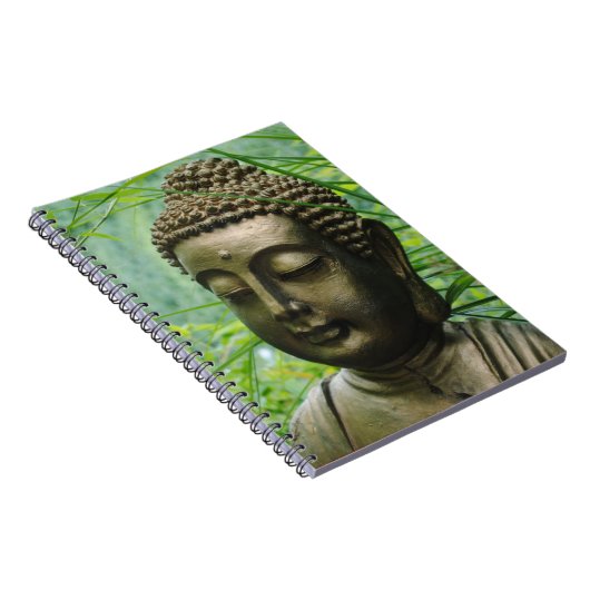 Carnet Statue de Bouddha paisible dans une forêt verte ve (Côté Droit)