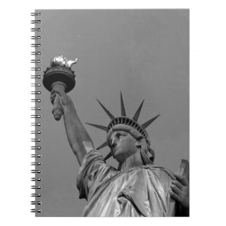 Carnet Statue noire et blanche de Liberty New York