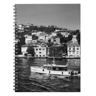 Carnet Summer vibe in Bosphorus in Istanbul