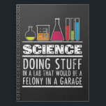 Carnet T-shirt drôle de chimie de la Science pour des<br><div class="desc">Connaissez un technicien de laboratoire ou un technologue médical qui A BESOIN de cette pièce en t ? C'est la chemise parfaite d'humour de laboratoire à porter avec frotte et des gants pour la semaine de laboratoire d'hôpital !</div>