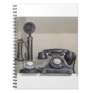 Carnet Téléphone à bougie en bakelite vintage