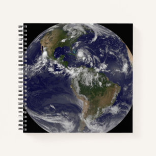 Carnet Terre Pleine Avec L'Ouragan Irène Au-Dessus Des Ba