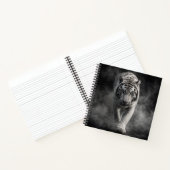 Carnet Tigre blanc marchant à travers la fumée (Intérieur)