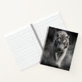 Carnet Tigre Blanc Marchant à Travers la Fumée (Intérieur)