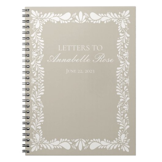 Carnet Tile en tôle beige Lettres de Fiesta à fille d'ann (Devant)