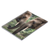 Carnet "Trunk to Trunk : A Gentle Elephant Embrasser" (Côté gauche)
