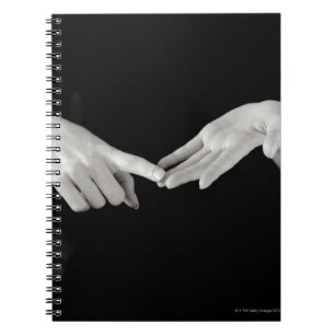 Carnet Un homme signe la lettre o en langue des signes br