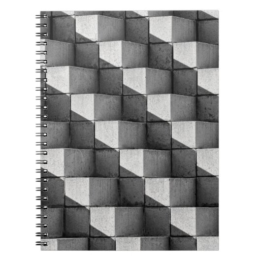 Carnet Un visage de la sculpture "Four Side Pyramid" dans (Devant)