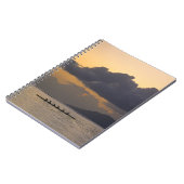 Carnet Une équipe de canoë se pratique au large des côtes (Côté gauche)