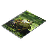 Carnet Une jolie grenouille verte frappe un pot sur le tu (Côté gauche)