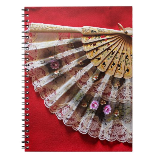 Carnet Ventilateur à main orné sur un Arrière - plan roug (Devant)