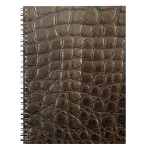 Carnet Véritable alligator marron, gros plan pour montrer