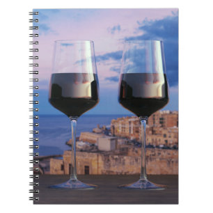 Carnet Verres à vin avec vue coucher de soleil sur La Val