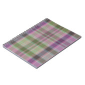 Carnet Vert, tartan classique lilas. (Côté gauche)
