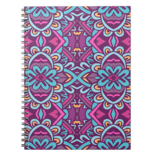 Carnet Vintage indien rétro stylisé fleurs et rhombus.