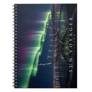 Carnet Voyageur du soleil sous les aurores boréales