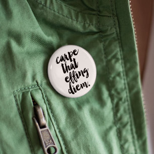 Carpe die Diem Quote Button zwart-wit maakt