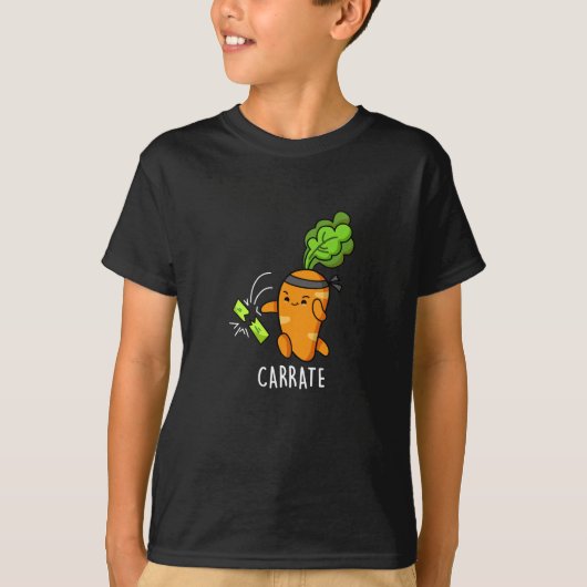 Carrate Funny Carrot Karate Pun Dark BG T-shirt (Voorkant)