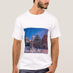 Carré de la Mairie de Riga en hiver T-Shirt