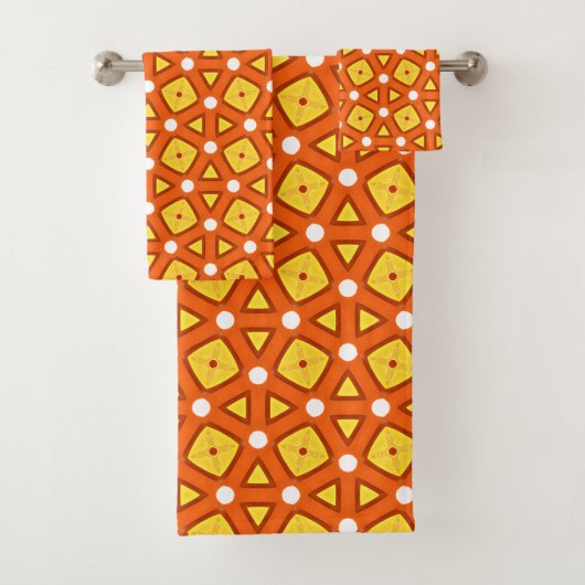 Carré orange et triangle motif rétro naïf (En situation)