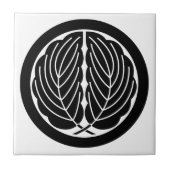 CARREAU 丸に抱き柏 (Devant)