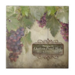 Carreau Affaire Wine Sign<br><div class="desc">Décor maison carrelage céramique pour murs ou trivet pour les amateurs de vin rouge Pinot Noir dans votre vie. Aussi excellent pour une entreprise de campagne de vin de toute sorte, boutique de cadeaux, café alimentaire, restaurant ou un bed & breakfast. Personnalisez-vous avec votre propre nom de famille ou titre...</div>