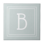 Carreau Agritourisme moderne Monogramme Vert & Blanc Initi<br><div class="desc">Monogramme personnalisé moderne & élégant ajouté à la mosaïque décorative chic simple mise à jour de carreaux décoratifs en vert et blanc doux. Super idée cadeau ! Customisez facilement avec l'outil de design pour en faire votre propre ! Contactez-moi à l'adresse beachpausedesigns@gmail.com si vous avez besoin d'aide ou si vous...</div>