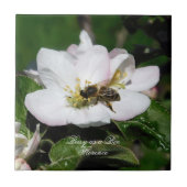 Carreau Apple Blossom & Bee Macro Photo | Ceramic Tile (Devant)