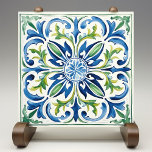 Carreau Aquarelle du jardin sicilien bleu vert<br><div class="desc">Le Sicilian Garden Ceramic Print Tile apporte la vitalité de la céramique italienne à votre maison avec son design élaboré et coloré. Un luxuriant tableau de fleurs et de feuillage rayonne du motif central, avec des bleus, des verts et des touches de jaune qui créent un motif captivant. Ce carrelage...</div>