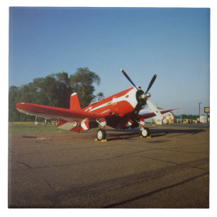 Carreau Avion superbe de corsaire de F2G-1D à un salon de