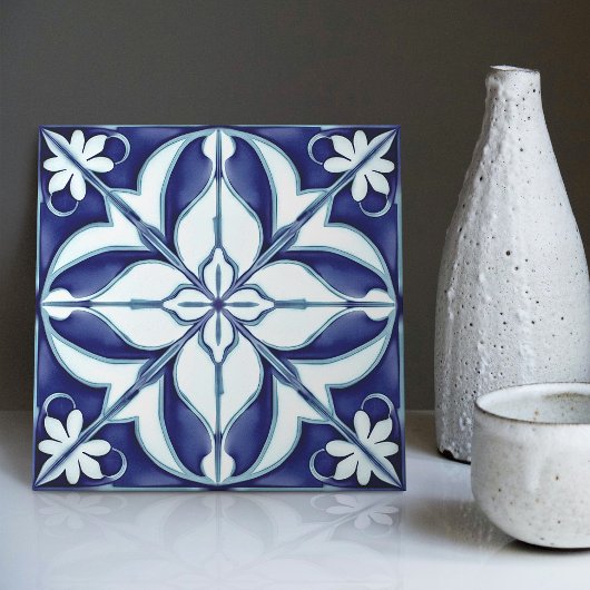 Carreau Azulejo bleu et blanc symétrique floral