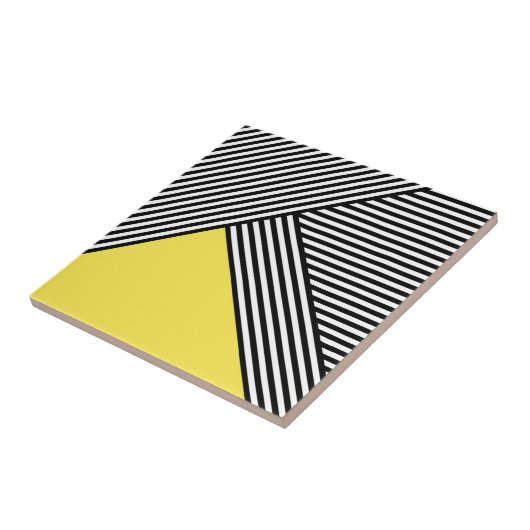 Carreau Bandes noires et blanches avec triangle jaune (Côté)