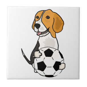 Carreau Beagle drôle jouant au football