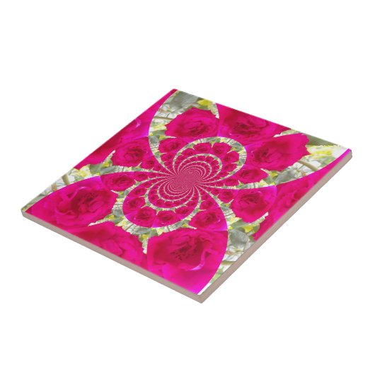 Carreau Beau Extraordinaire Roses rouges Motif Kaleidoscop (Côté)