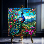 Carreau Beau Peacock Parmi Jardin Fleur<br><div class="desc">Le magnifique Peacock Among Flower Garden présente un paon coloré perché dans un arbre, avec ses plumes de queue qui descendent contre un arrière - plan de riches feuillages, de collines et de fleurs qui fleurissent avec un effet de vitrail sur un carrelage en céramique. Il y a beaucoup d'utilisations...</div>